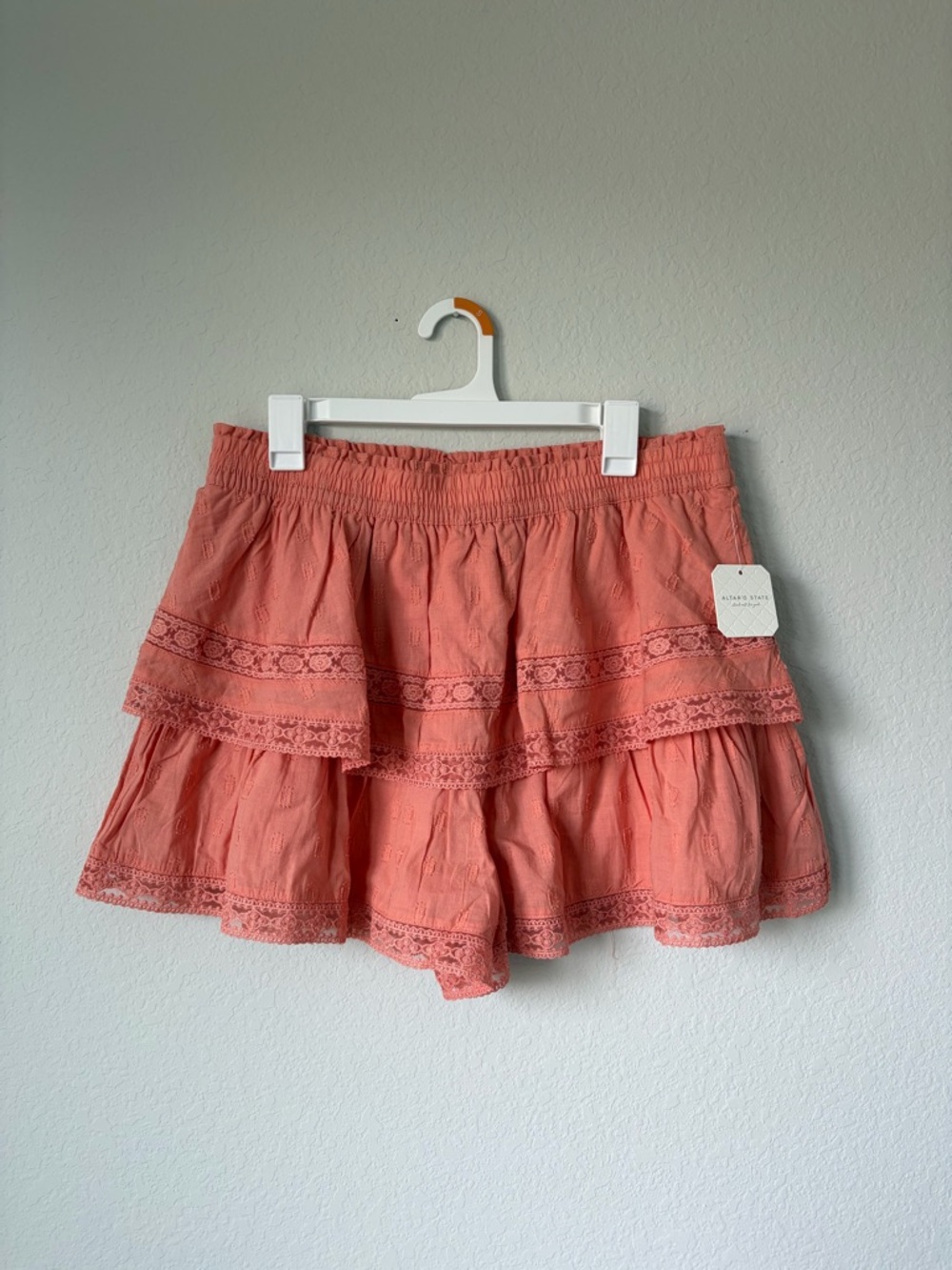 Altar'd State NWT Coral Pink Tiered Ruffle Mini Skort Lace Trim Women’s Sz XXL